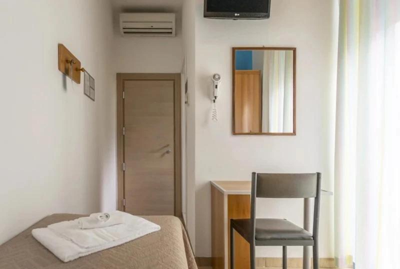Hotel Rex Мисано Адриатико Екстериор снимка