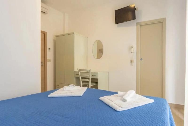 Hotel Rex Мисано Адриатико Екстериор снимка