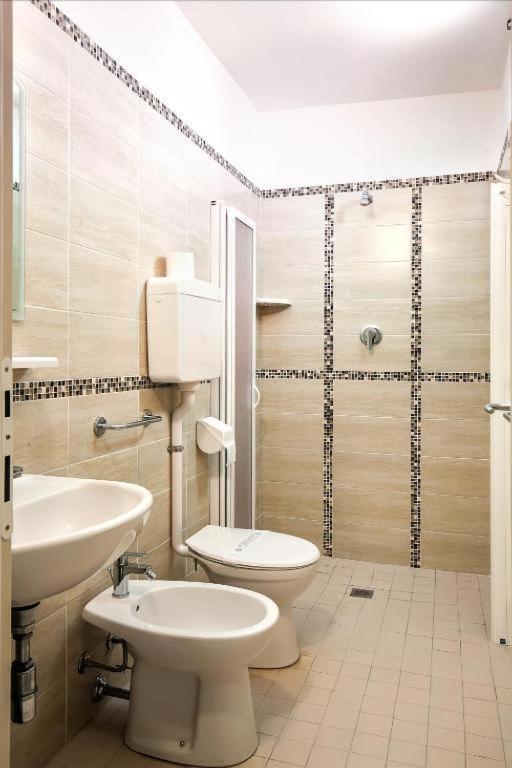 Hotel Rex Мисано Адриатико Екстериор снимка