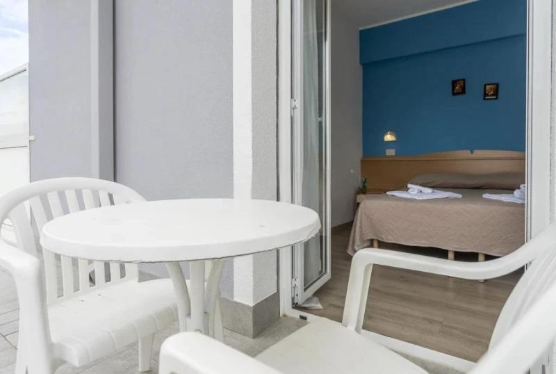 Hotel Rex Мисано Адриатико Екстериор снимка