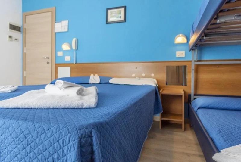 Hotel Rex Мисано Адриатико Екстериор снимка
